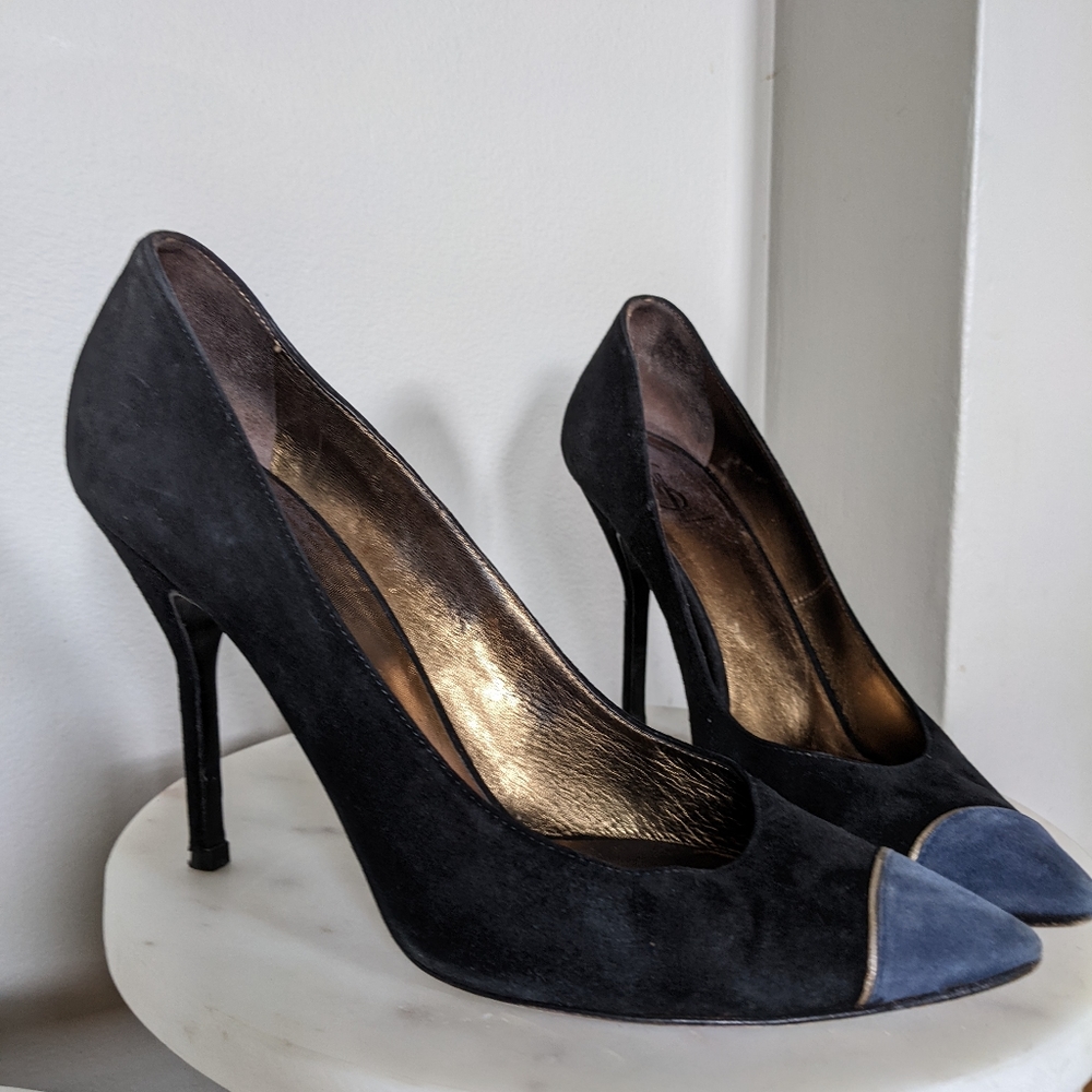 Yves Saint Laurent suede heels